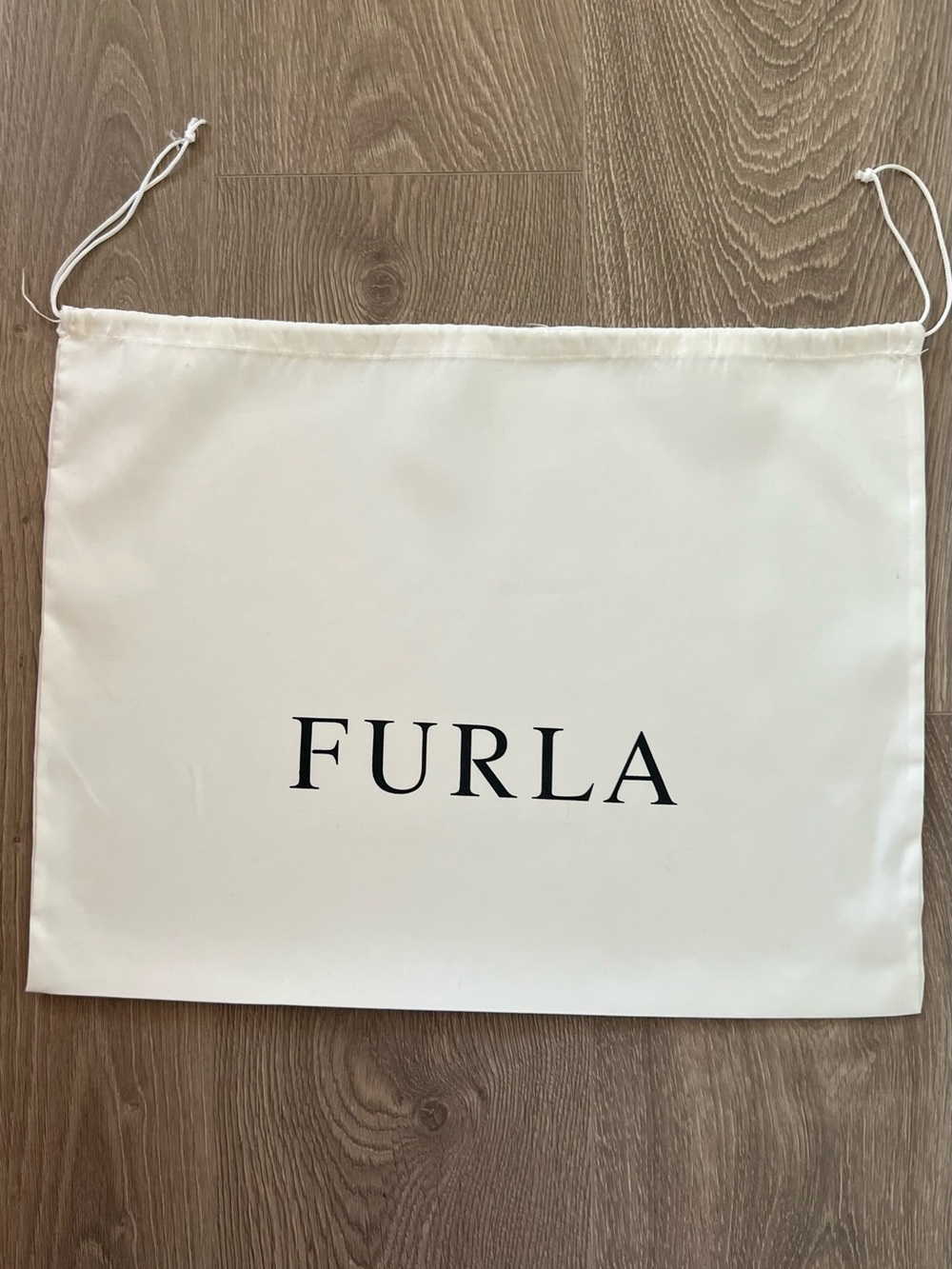 Furla dust bags (C548)